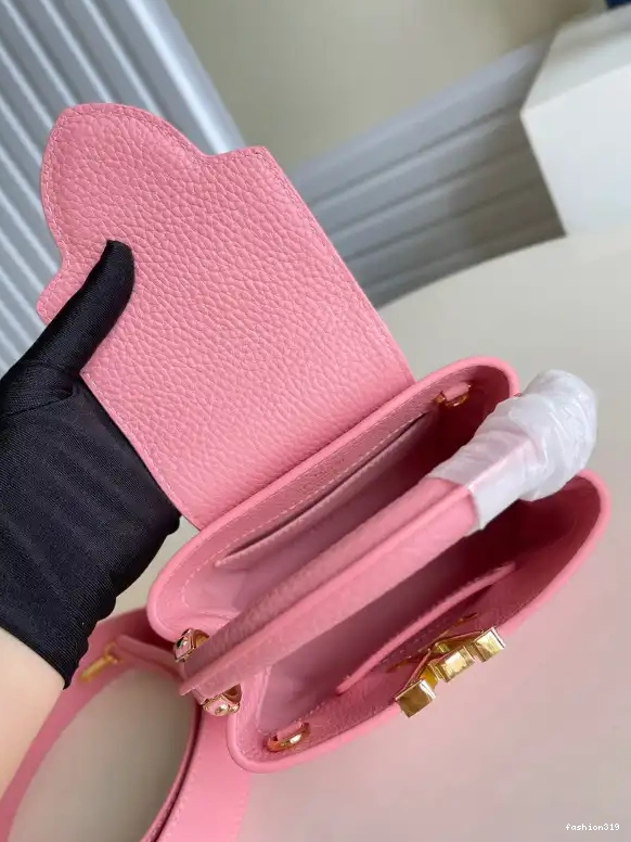 LOUIS MINI VUITTON CAPUCINES 0405